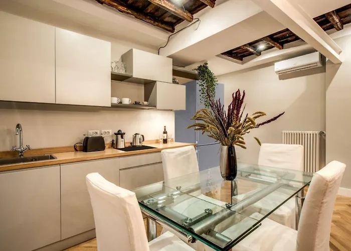 Trevi Fountain Superior 3 Bdr Appartement *