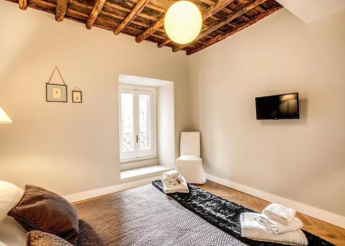 Trevi Fountain Superior 3 Bdr Appartement