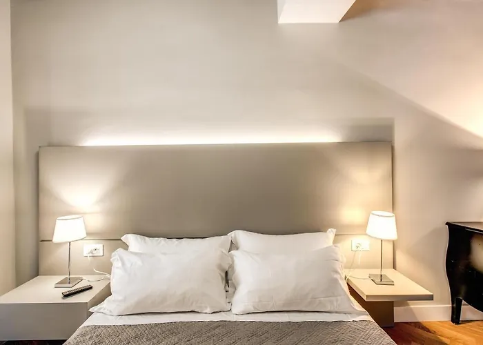 Trevi Fountain Superior 3 Bdr Appartement *